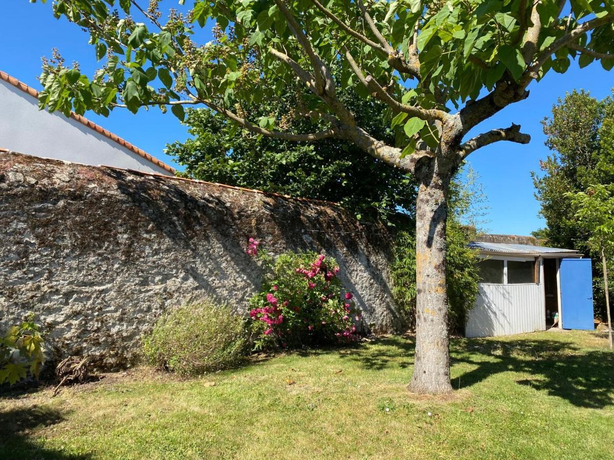 Maison Vendeenne A 10 Min De La Mer Avrille  Экстерьер фото